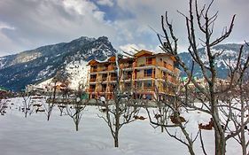 Hotel Mountain Face By Snow City Hotels